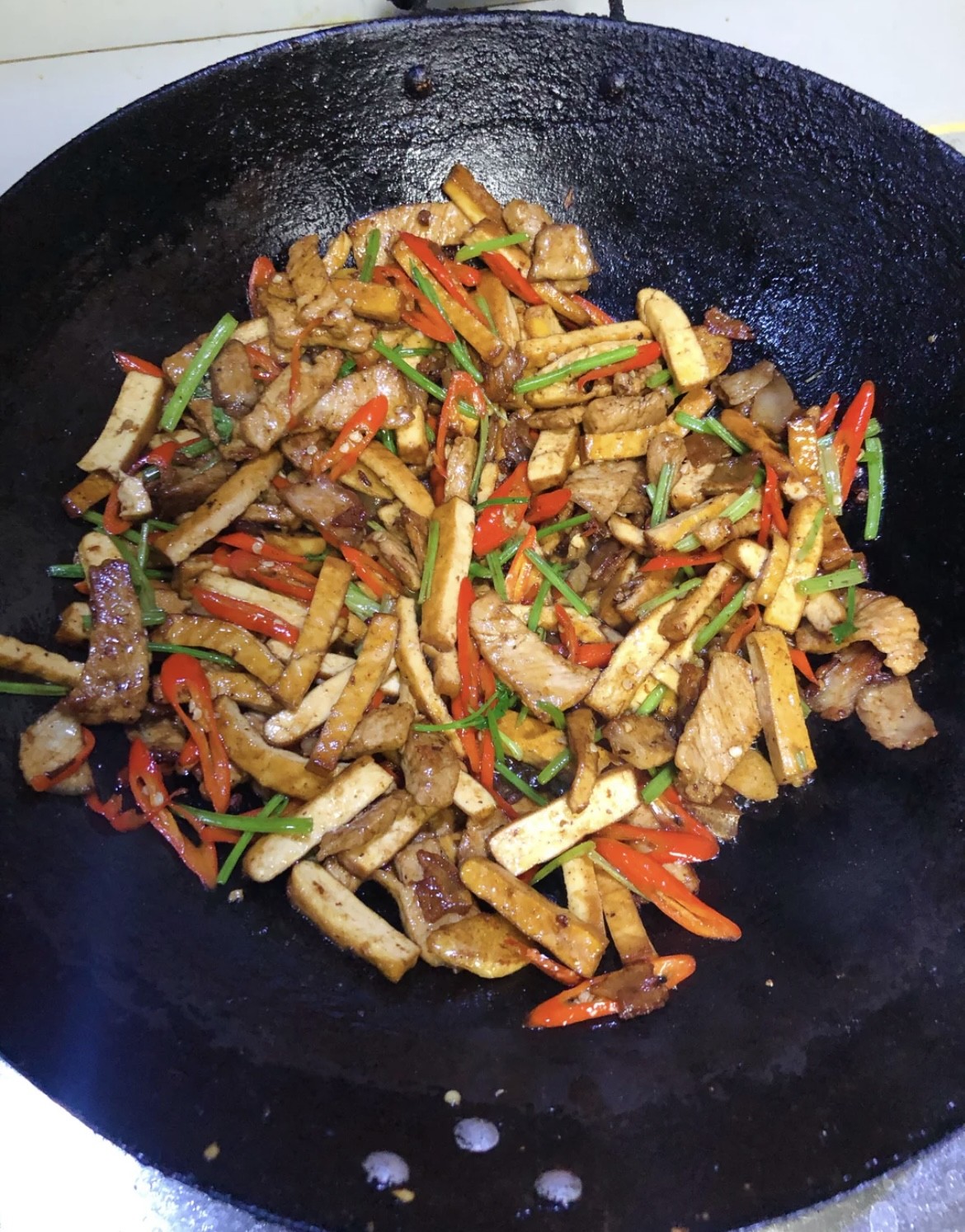 Stir-Fried Celery and Dried Tofu with Pork